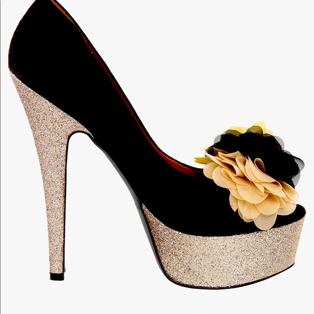 Zigi NY Soho floral heels 👠